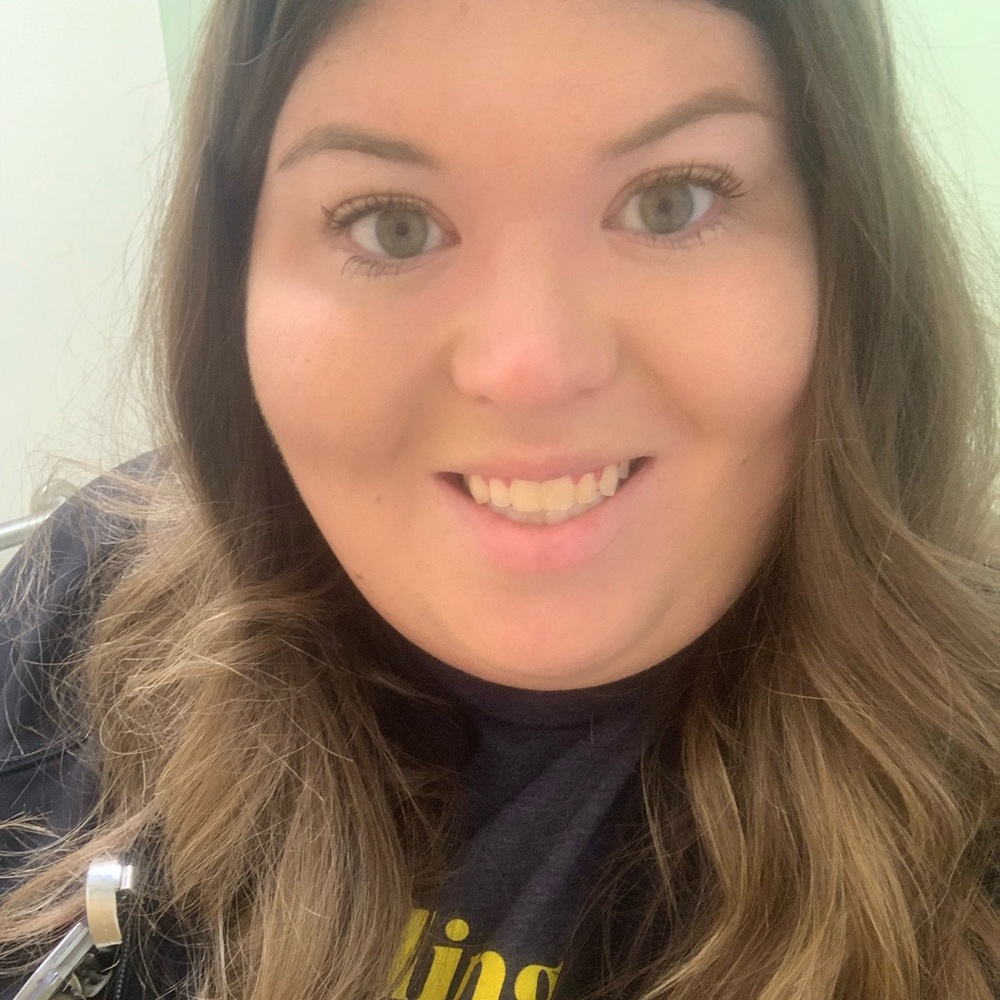 Meet your Posher, Stephanie